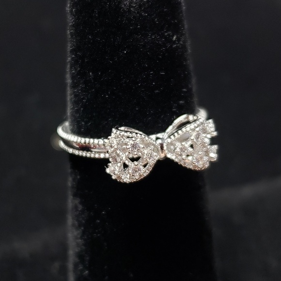 925 Sterling Silver Bow Tie Knot Stackable Zirconi - Picture 2 of 9